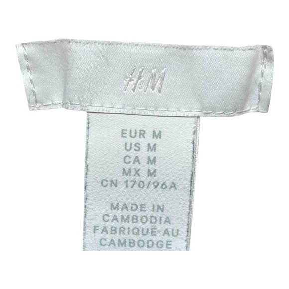 Women’s H&M Chunky Cable Knit Cropped Sweater - Picture 3 of 4